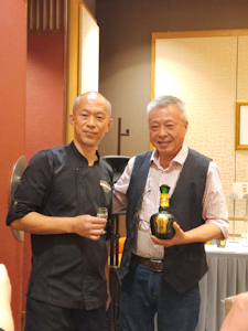 精研醇醪入饌的行政總廚洪家種及營運、酒類顧問區耀勳先生。