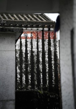 村內仍保存古建築。