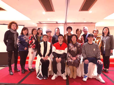 粵劇成人班也有不少學員。