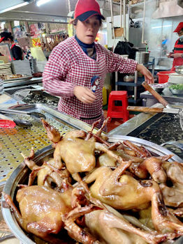 乳鴿即點即炸，十分新鮮。