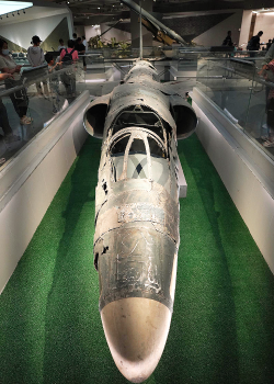 在展覽大樓地下室的U-2高空偵察機殘骸。