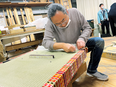 50多嵗的榻榻米學徒。